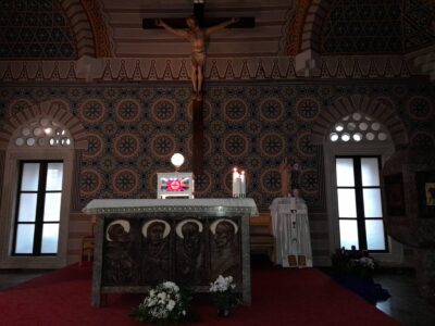 Trenutno pregledavate TRAJNO EUHARISTIJSKO KLANJANJE U NAŠOJ ŽUPI