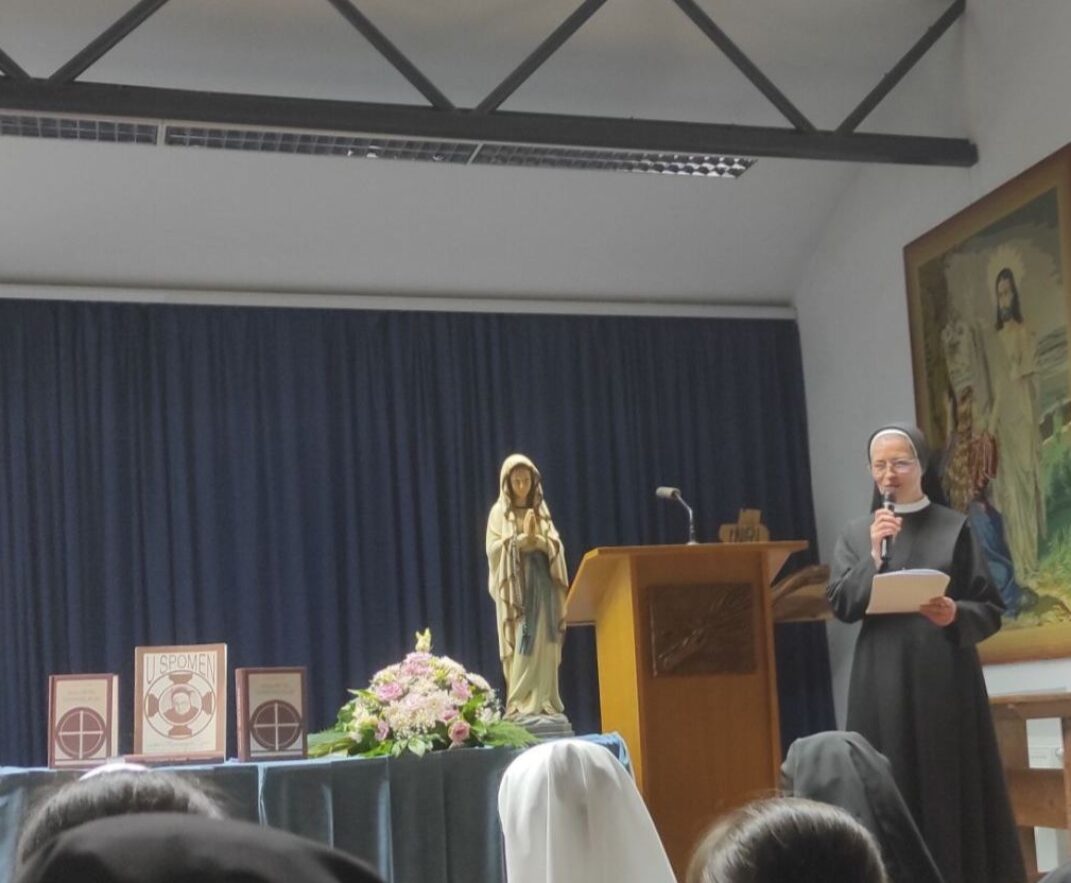 Predstavljanje zbirke pjesama s. Mariangele u Vukovaru