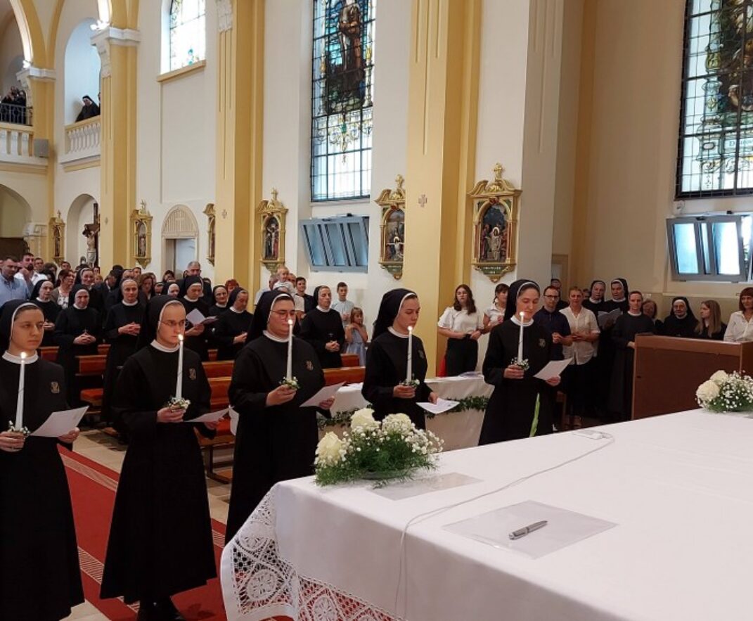 Slavlje Prvih zavjeta Milosrdnih sestara sv. Križa