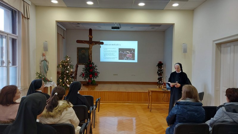 Trenutno pregledavate Božićno čestitanje djelatnicima