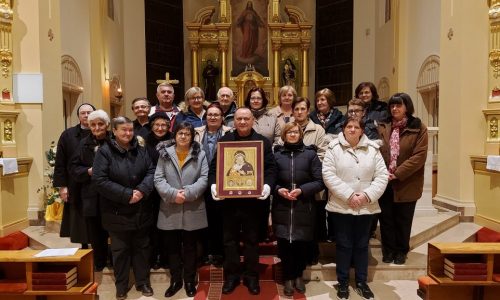 Ikona Kraljice Franjevačke obitelji u Đakovu