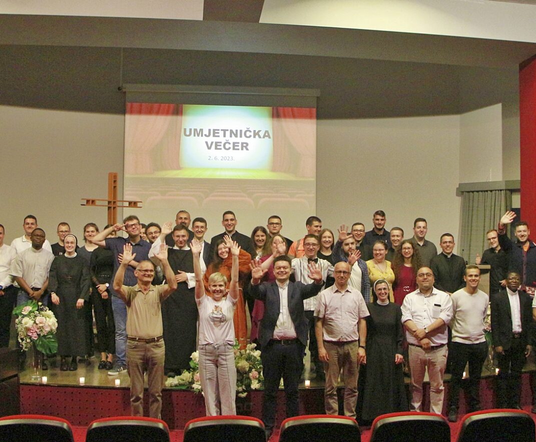 Umjetnička večer studenata KBF-a u Đakovu