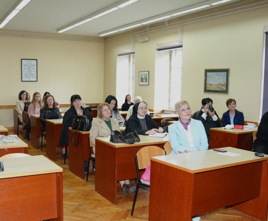 Seminar za župne dopisnike: „Kako pisanje i slanje izvješća ne doživljavati kao posao nego širenje Radosne vijesti“