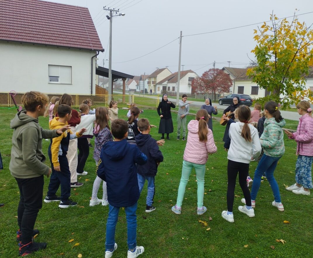Posjet župi sv. Nikole biskupa u Sikirevcima