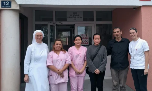 PRVE STRANKINJE U DRŽAVNOM DOMU