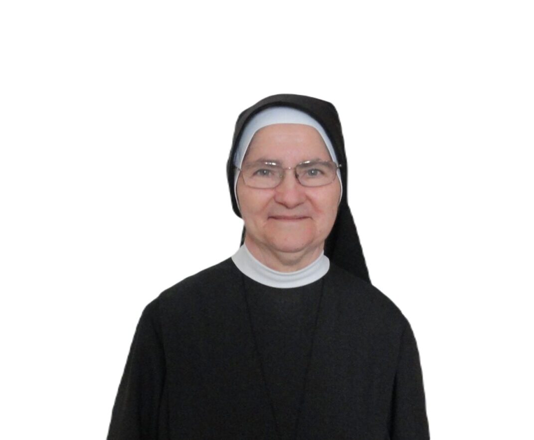 s. Elza, Franciska Nović