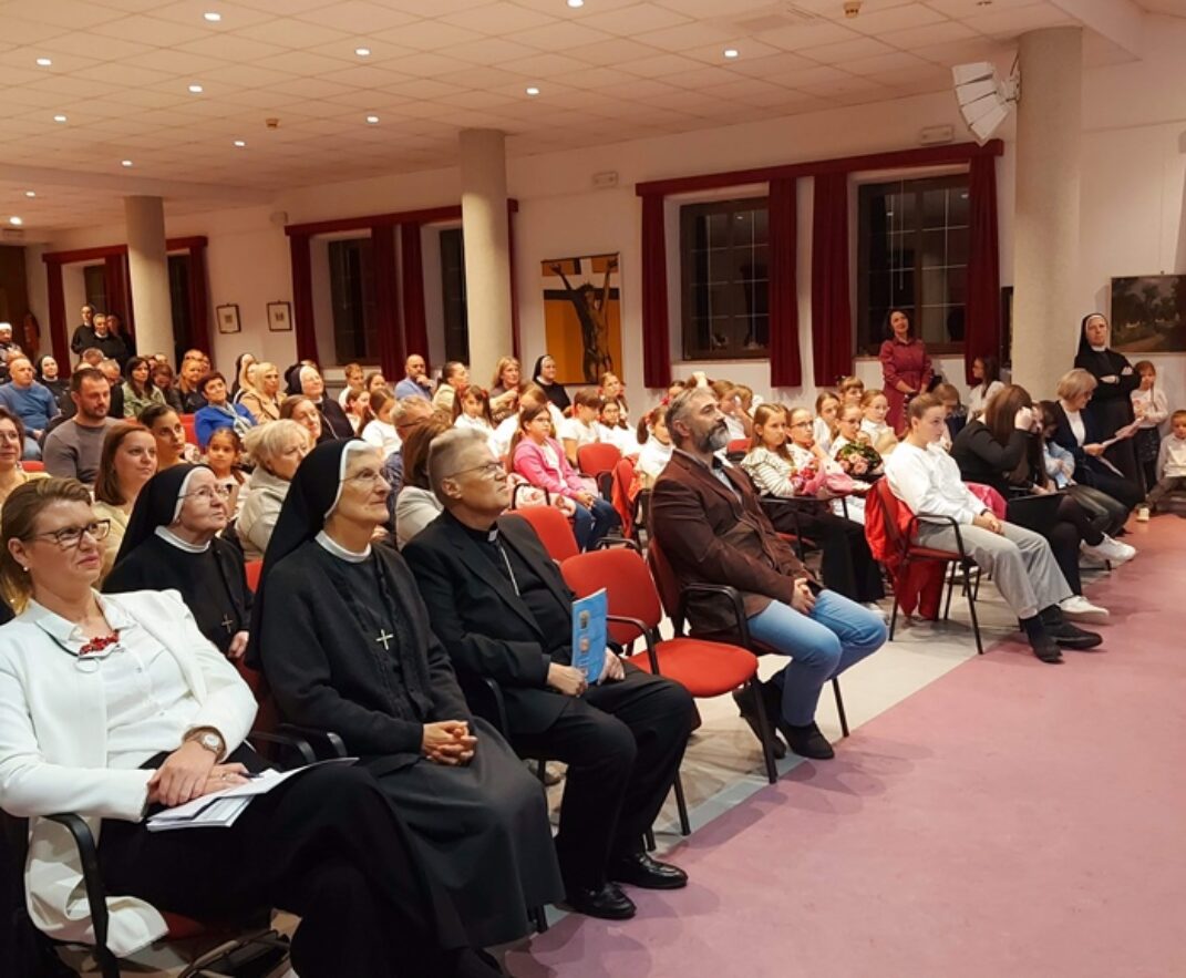 Predstavljena slikovnica „Majka Amadeja“