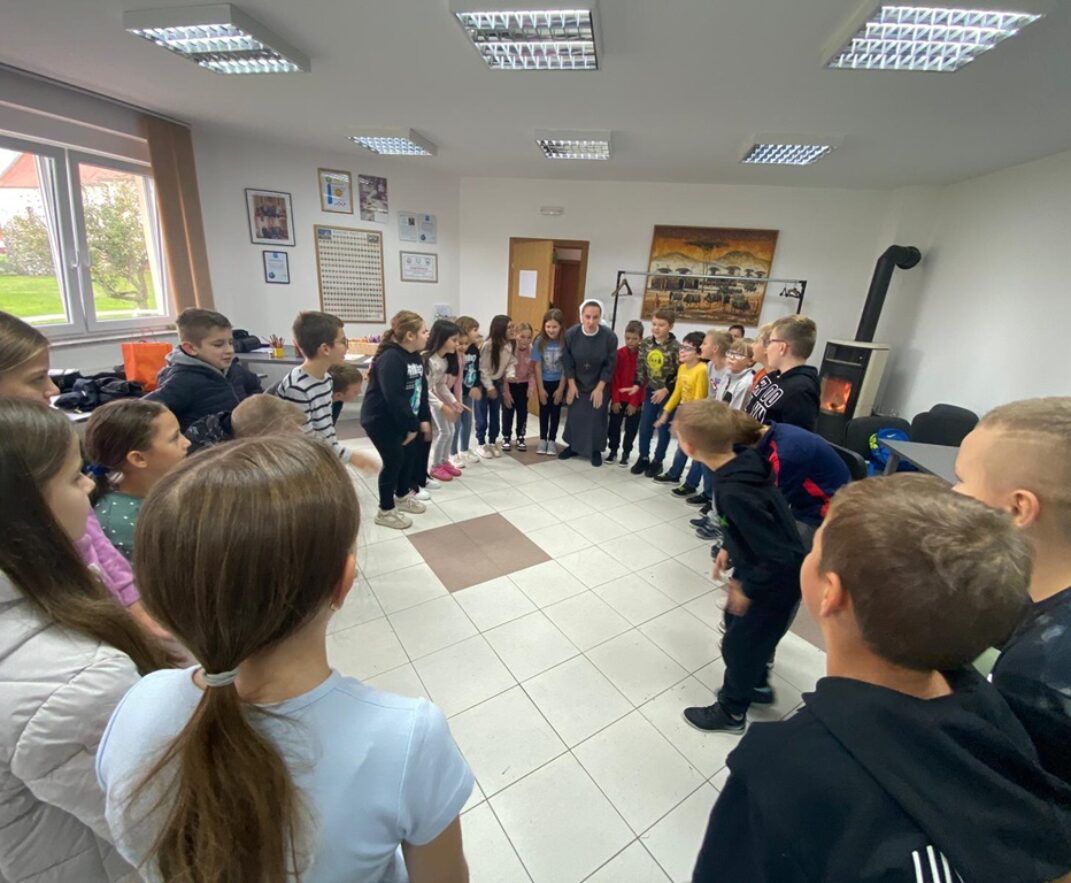 Milosrdne sestre sv. Križa posjetile župu u Podravskim Podgajcima