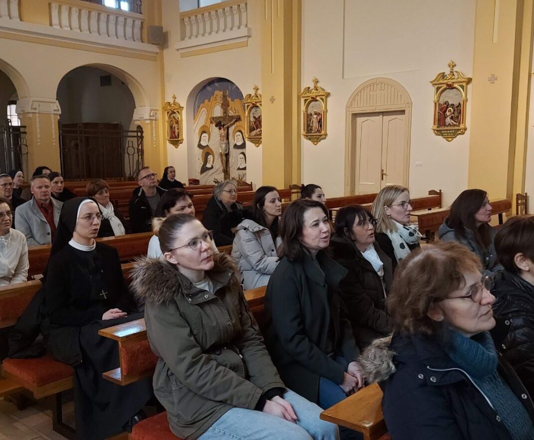 Božićni susret i čestitka djelatnicima Samostana
