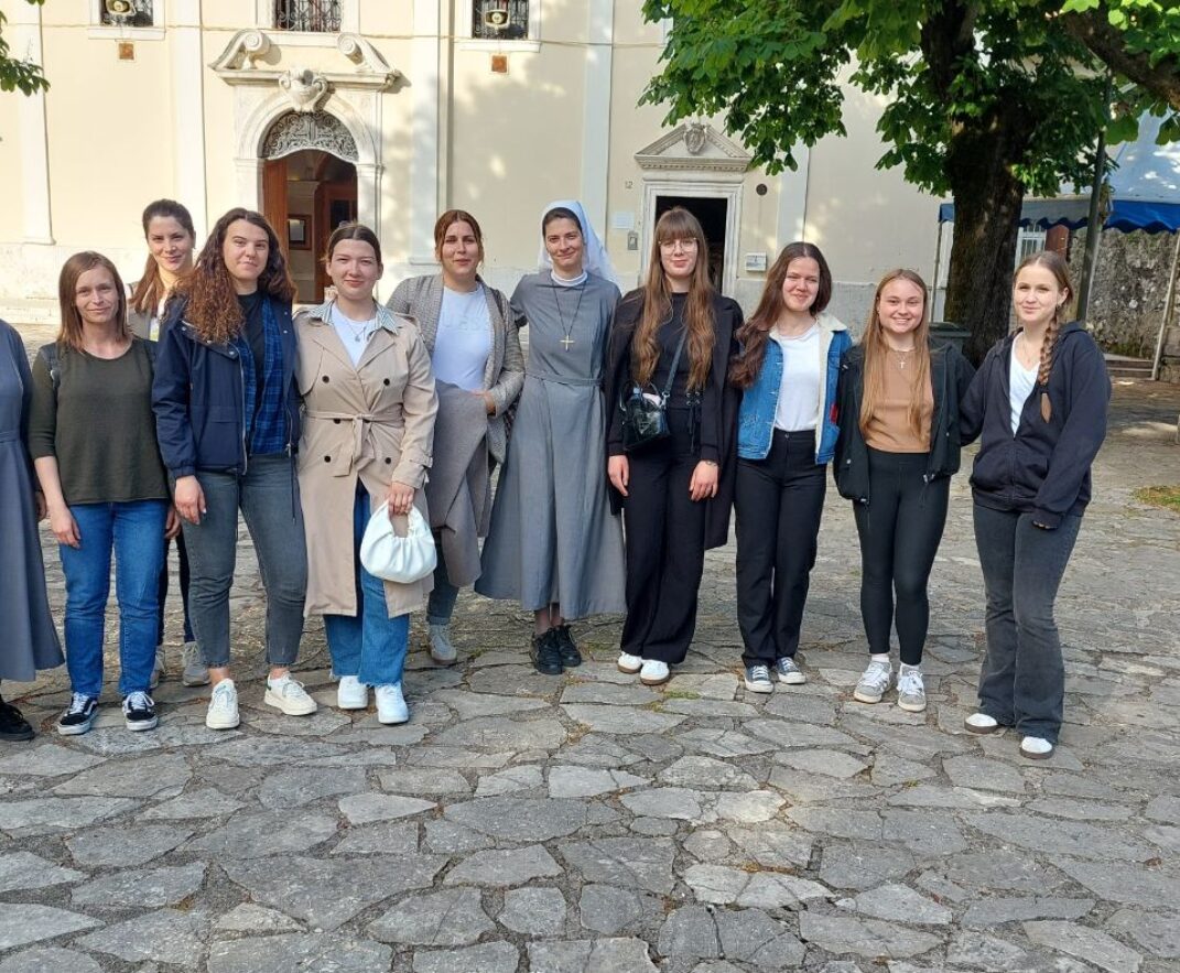 Duhovna obnova na Sušaku o temi „Poniznost djeteta“