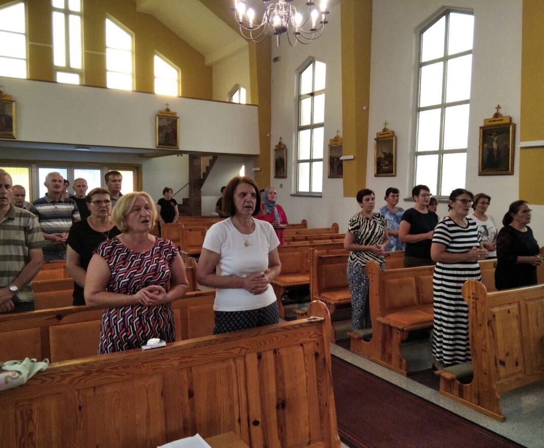 Predavanje i molitva u Župi Krepšić (BiH)