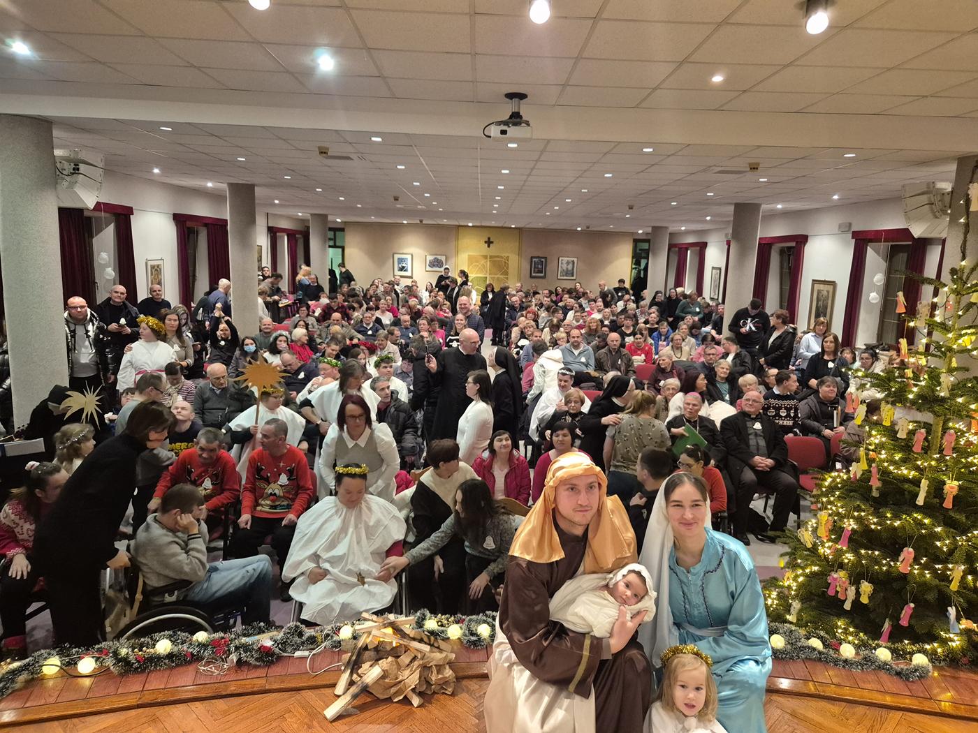 Trenutno pregledavate Predbožićni susret za osobe s invaliditetom