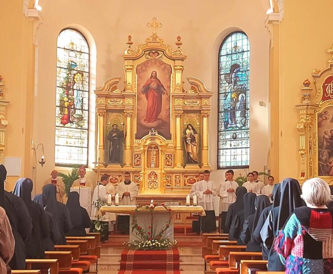 Naslovna svetkovina samostanske crkve Presv. Srca Isusova u Đakovu
