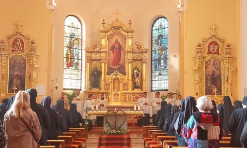 Naslovna svetkovina samostanske crkve Presv. Srca Isusova u Đakovu