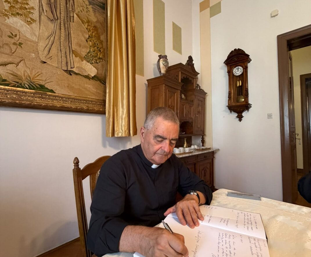 Mons. Nikola Eterović u posjetu samostanu