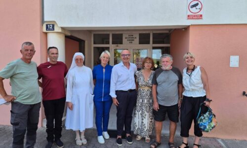 U Domu za starije osobe Vis